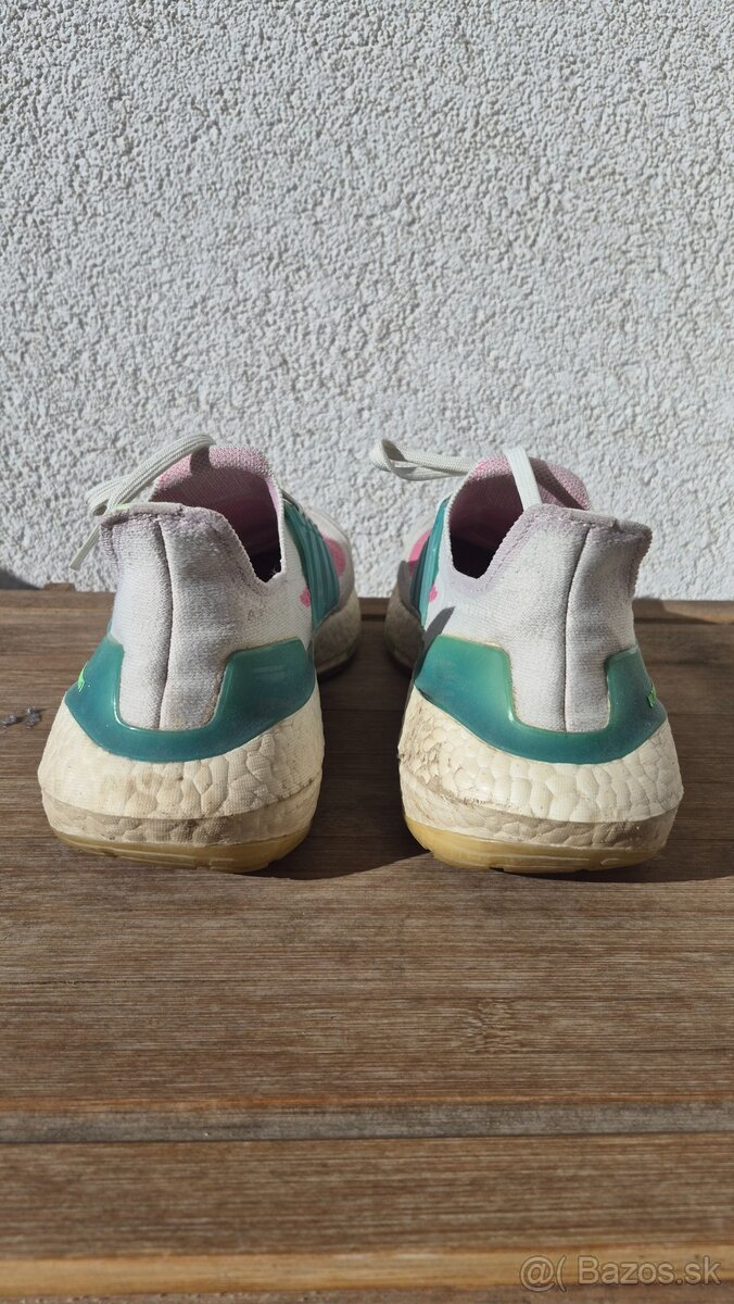 ADIDAS ULTRABOOST 21 - 8