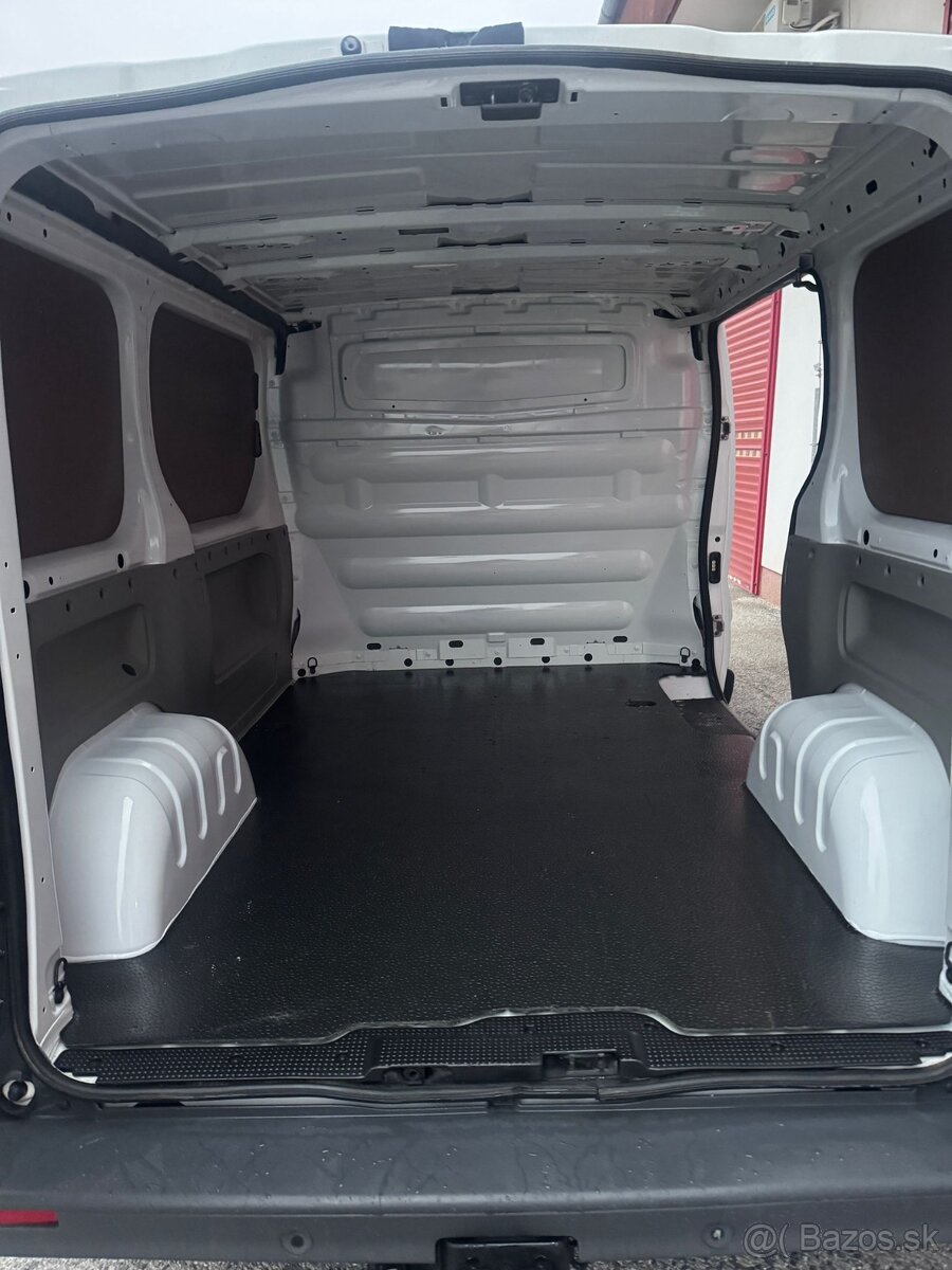 Renault Trafic 2.0 dCi L1H1 95 000km - 8