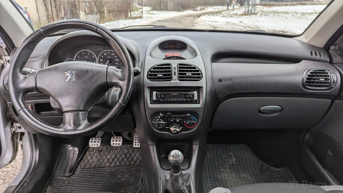 Peugeot 206 hatchback 1.4 benzín r.v.2006 - 8