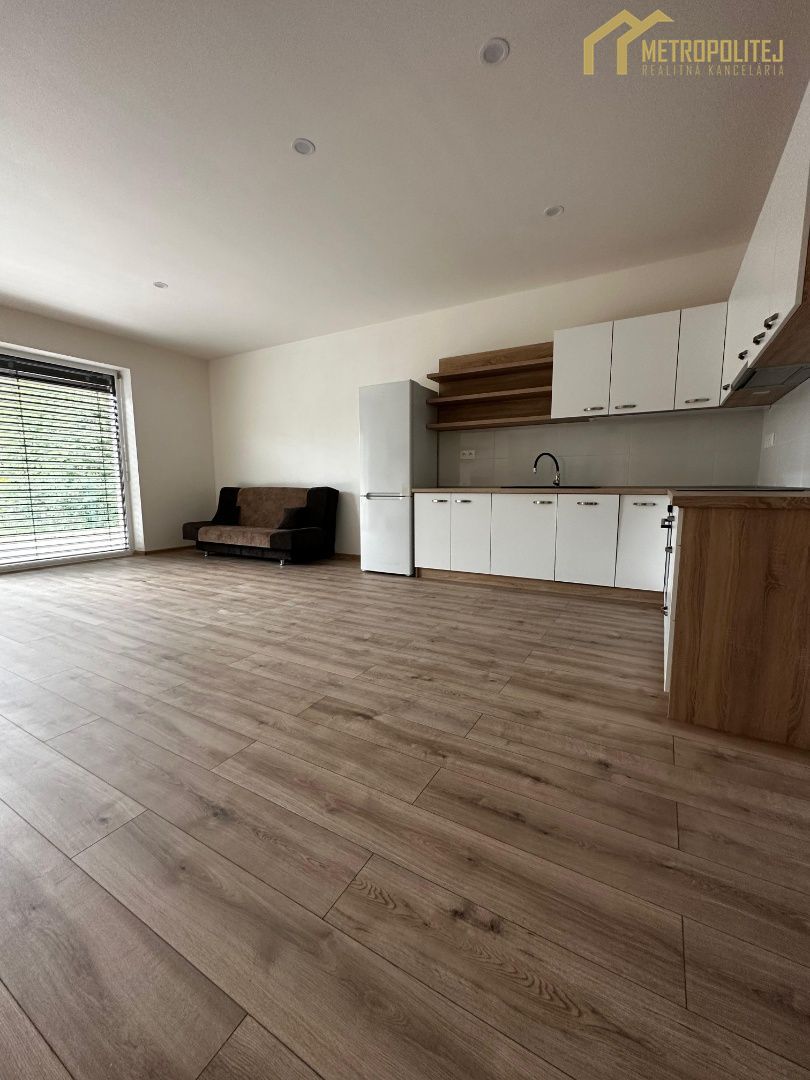 Prenájom novostavby rodinného domu v Rybanoch - 8