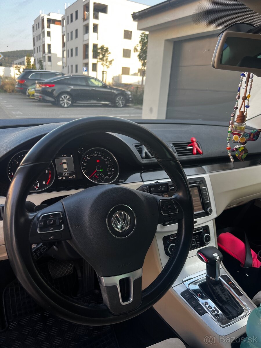 Volkswagen Passat CC - 8