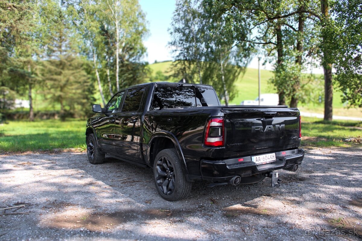Dodge RAM 1500 5.7 HEMI Limited Black edition,Odpočet DPH - 8