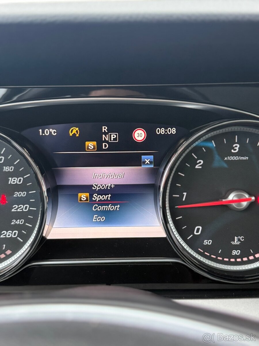 Mercedes Benz E220D 143kw AT/9 - 8