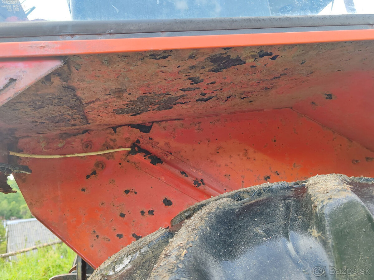 traktor Zetor 3340 s nakladačem quicke, 320 000kč + DPH - 8