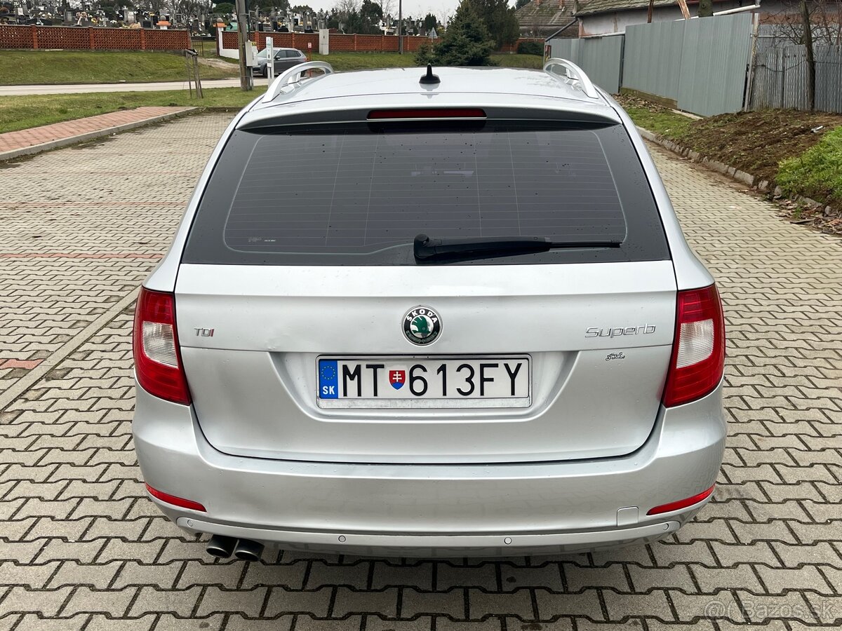 Škoda Superb - 8