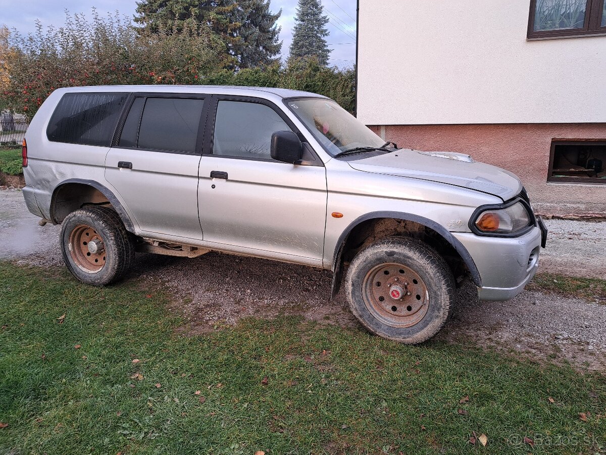 Pajero sport 2.5 - 8