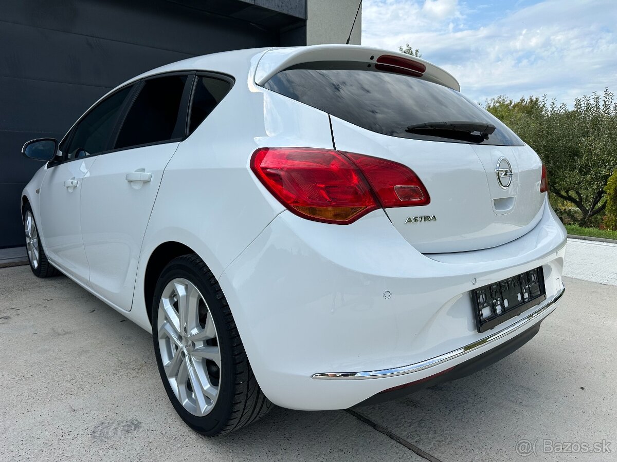 Opel Astra 1.6i - 8