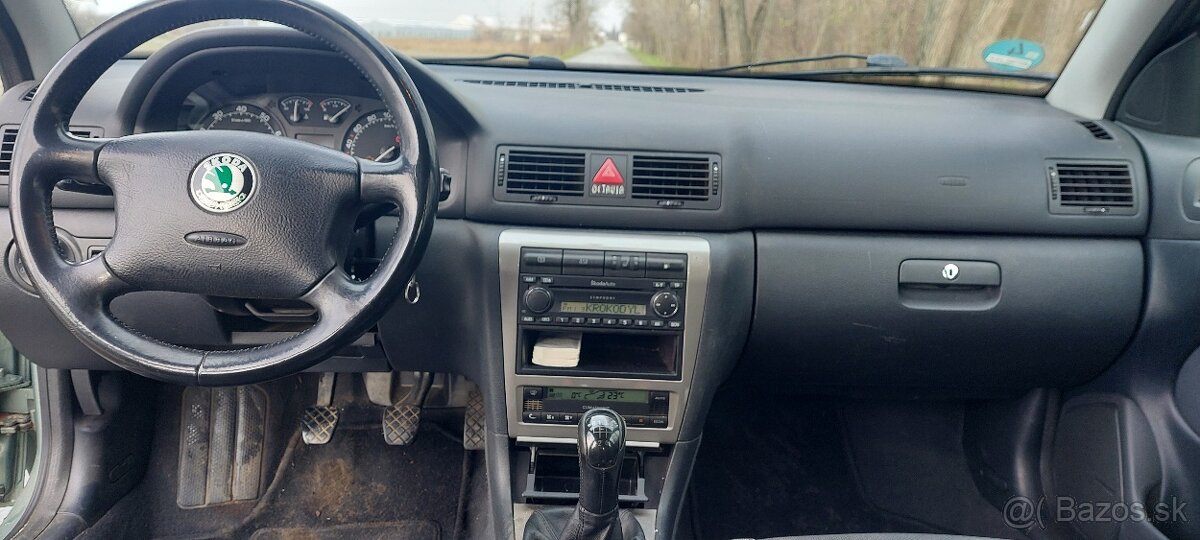 Škoda Octavia 2.0i, 85kw, benzín - 8
