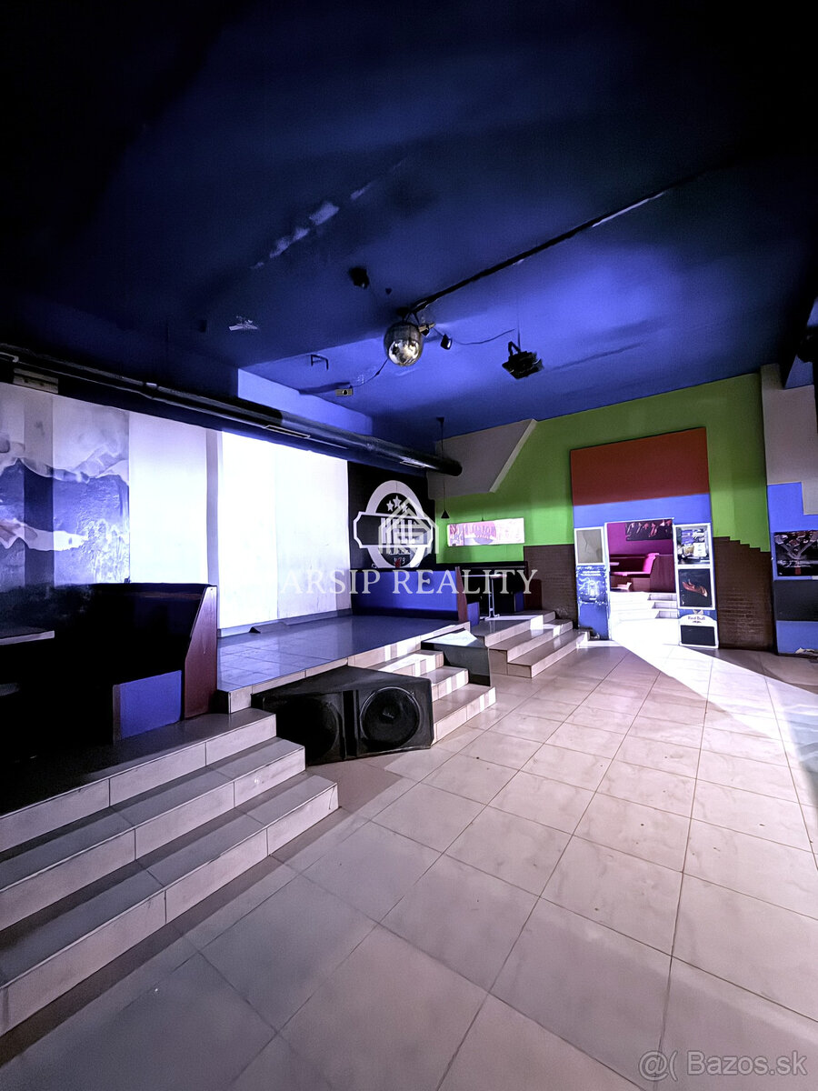 Na prenájom: Obchodný priestor 500 m² v centre Humenného I - 8