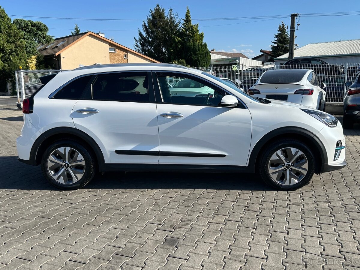 Kia Niro e- Premium EV ExecutiveLine 204PS 64KWh - 8