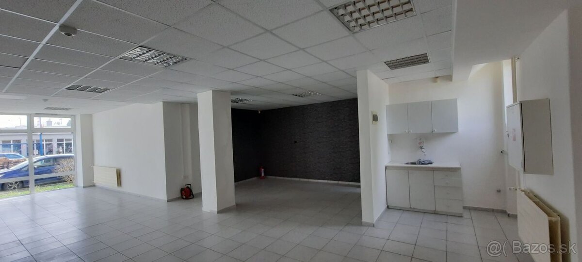 Klimatizované priestory v širšom centre, Bratislavská ulica - 8