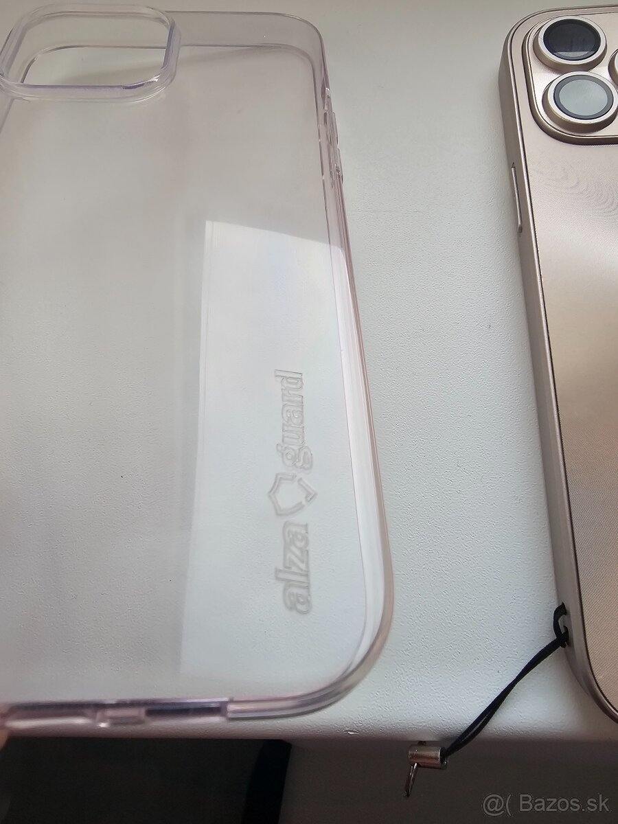 Karl lagerfeld iphone xs . Nový. Iphone 13pro max - 8