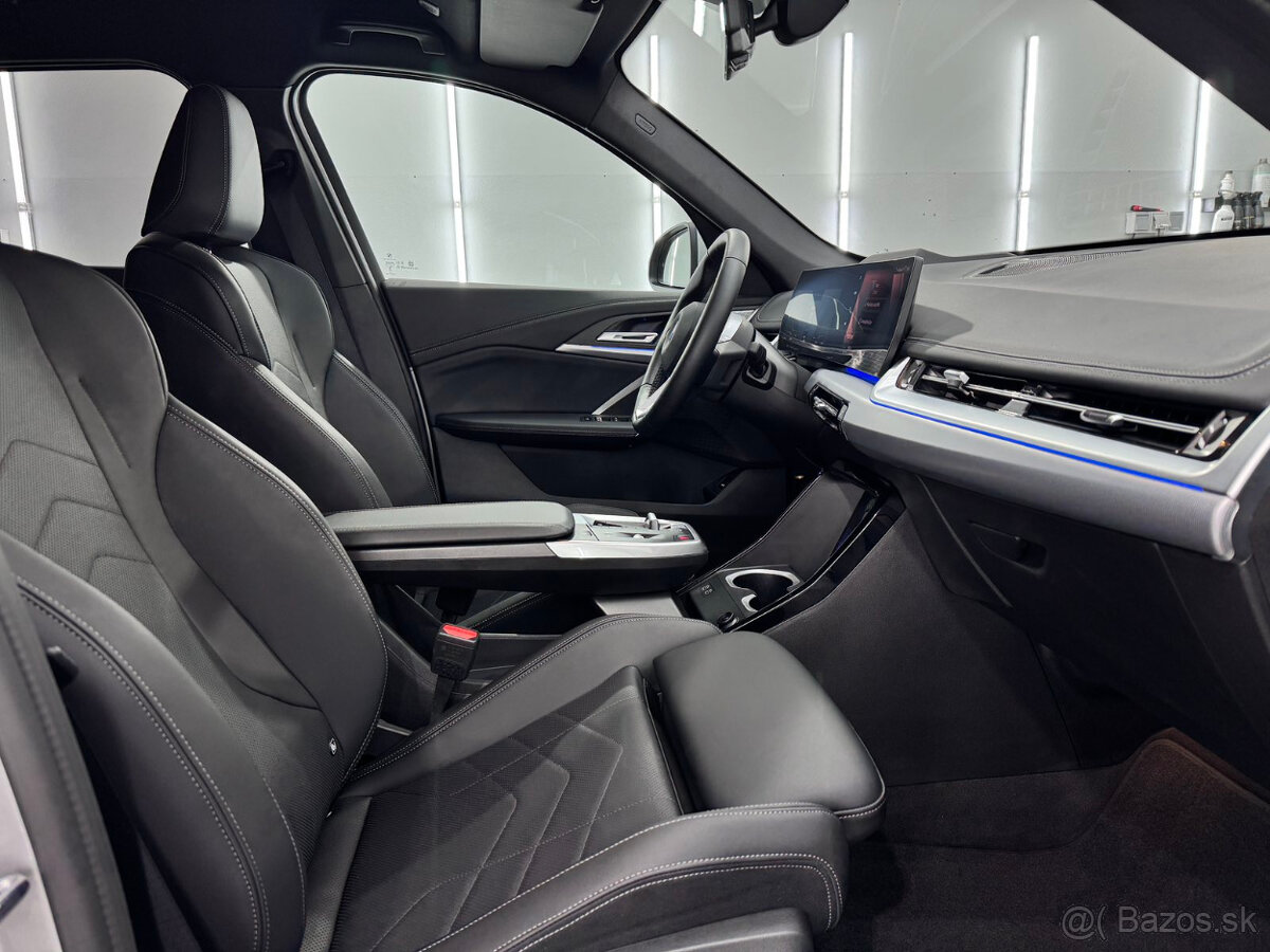 / REZERVOVANÉ / BMW iX1 xDrive E30 X-LINE INDIVIDUAL - 8