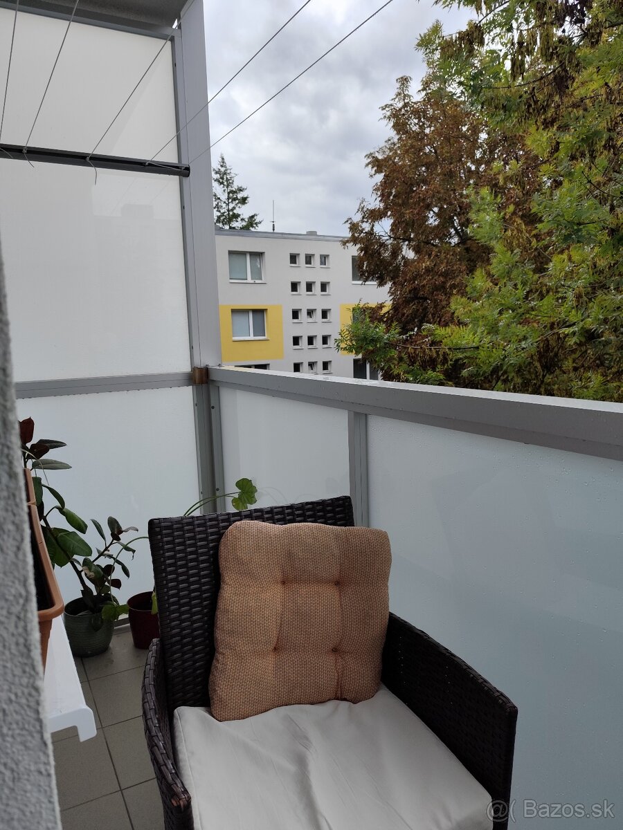 Rezervovaný - Ponúkame na predaj 1.izbový byt. - 8