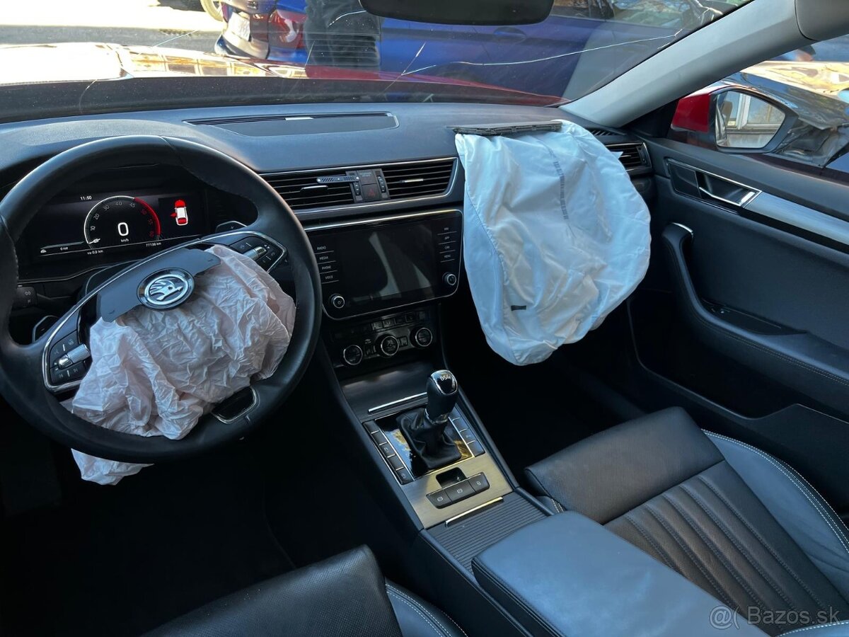 ŠKODA SUPERB COMBI 147kW 2.0TDI DSG - 8