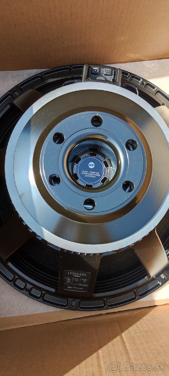 Predám 2ks RCF LF18X401 - 8