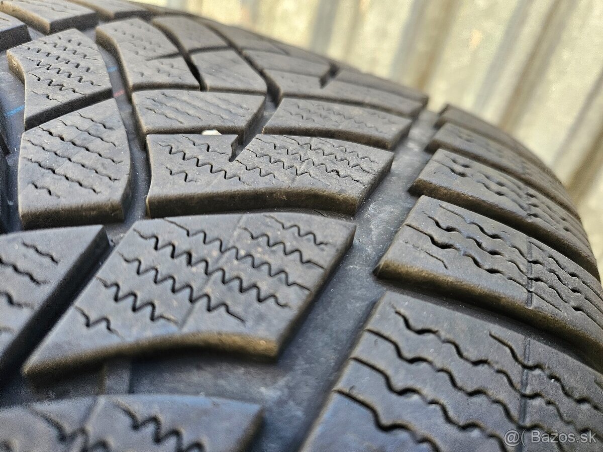 2 ks zimné pneumatiky GoodYear Ultragrip - 235/55 r19 - 8
