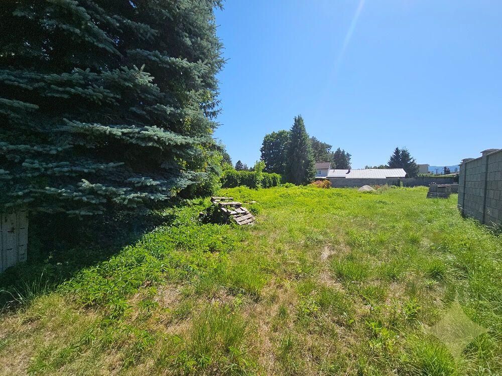 PRIEVIDZA – Staré sídlisko / DOBRÁ POLOHA / Pozemok 1350 m2, - 8