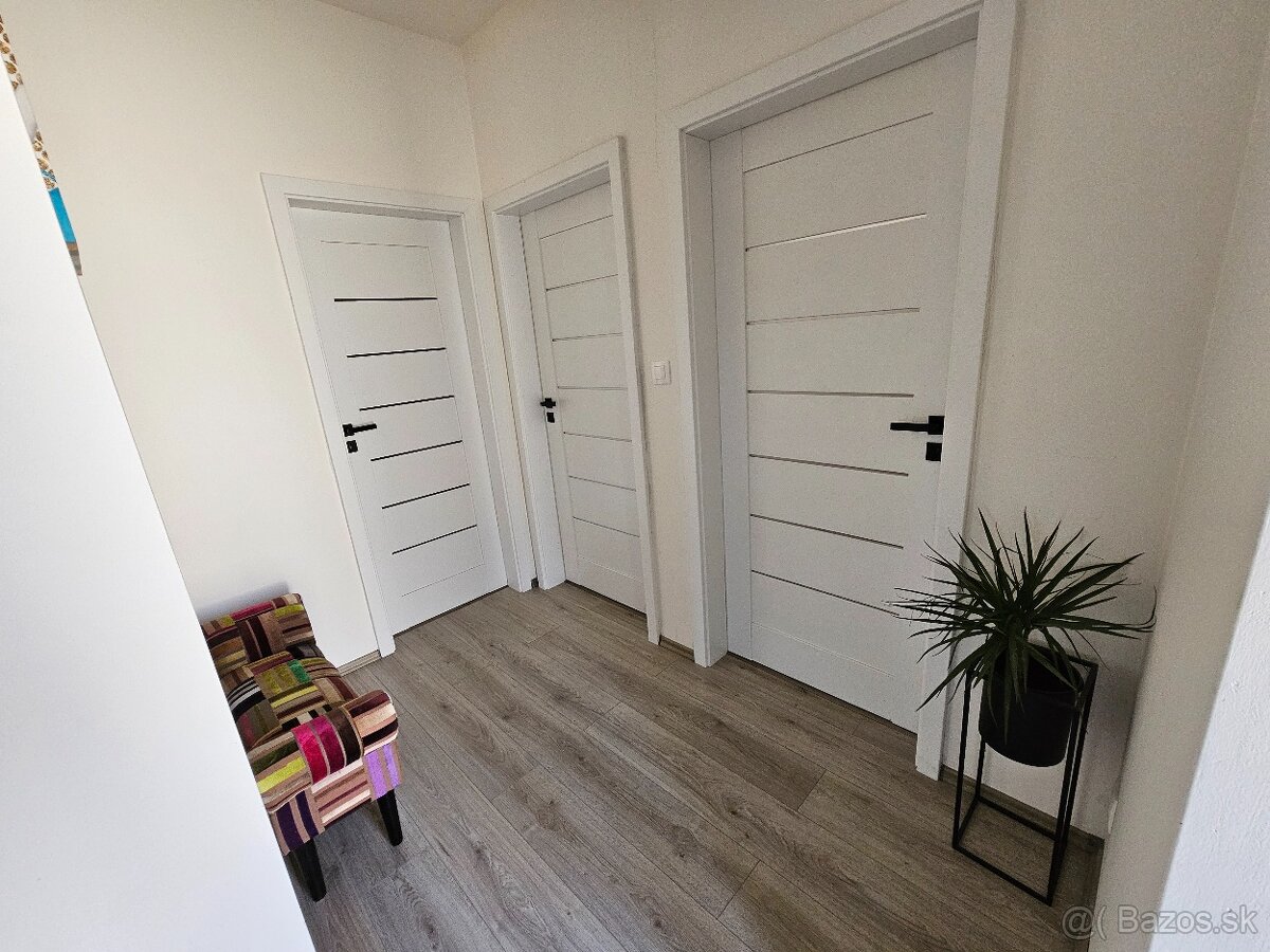 MODERNÝ 4-IZBOVÝ DOM S TEPELNÝM ČERPADLOM - 8