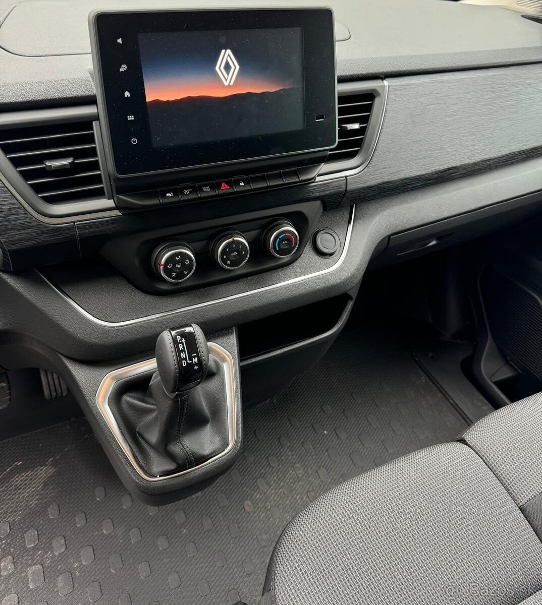 RENAULT TRAFIC L2 Equilibre Blue 2.0 dCi 150 EDC - 8