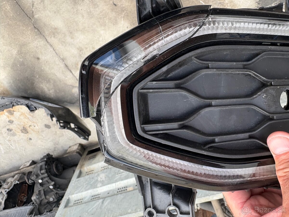 Predam predný nárazník na VW T Roc 2018- - 8