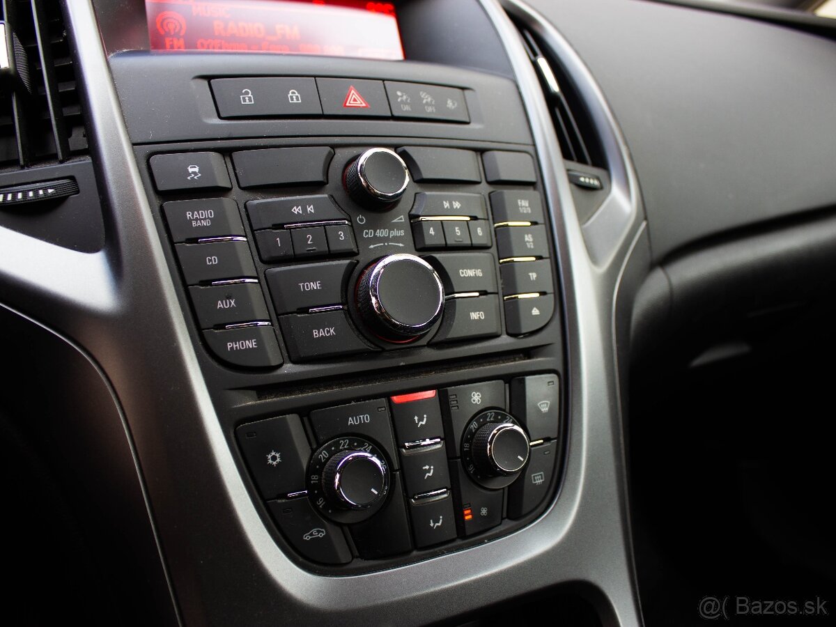 Opel Astra Hatchback 1.4 benzín 74 kW - 8