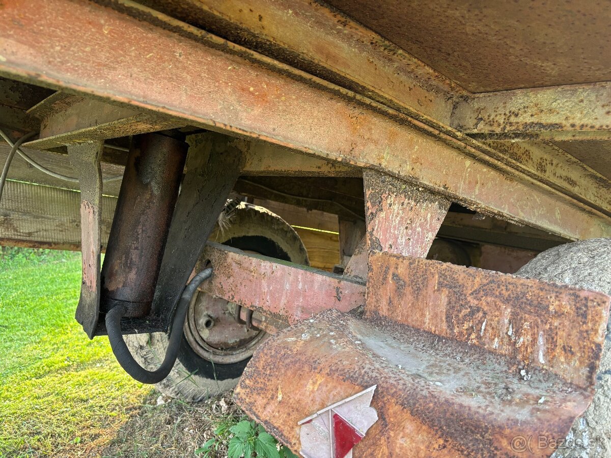 Predám obojstranne vyklápaciu vlečku za traktor - 8