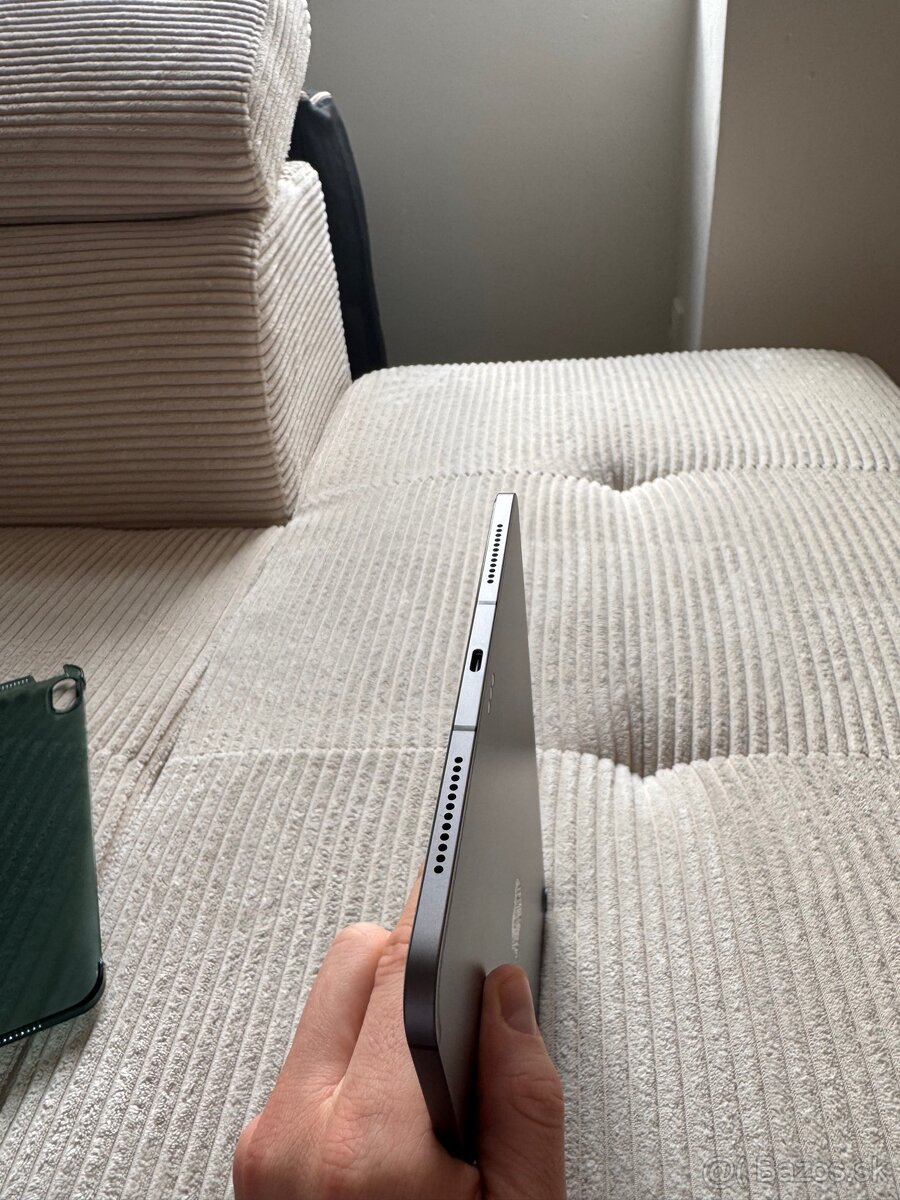 Predám Ipad Air 11" generácie 5 256GB Cellular - 8