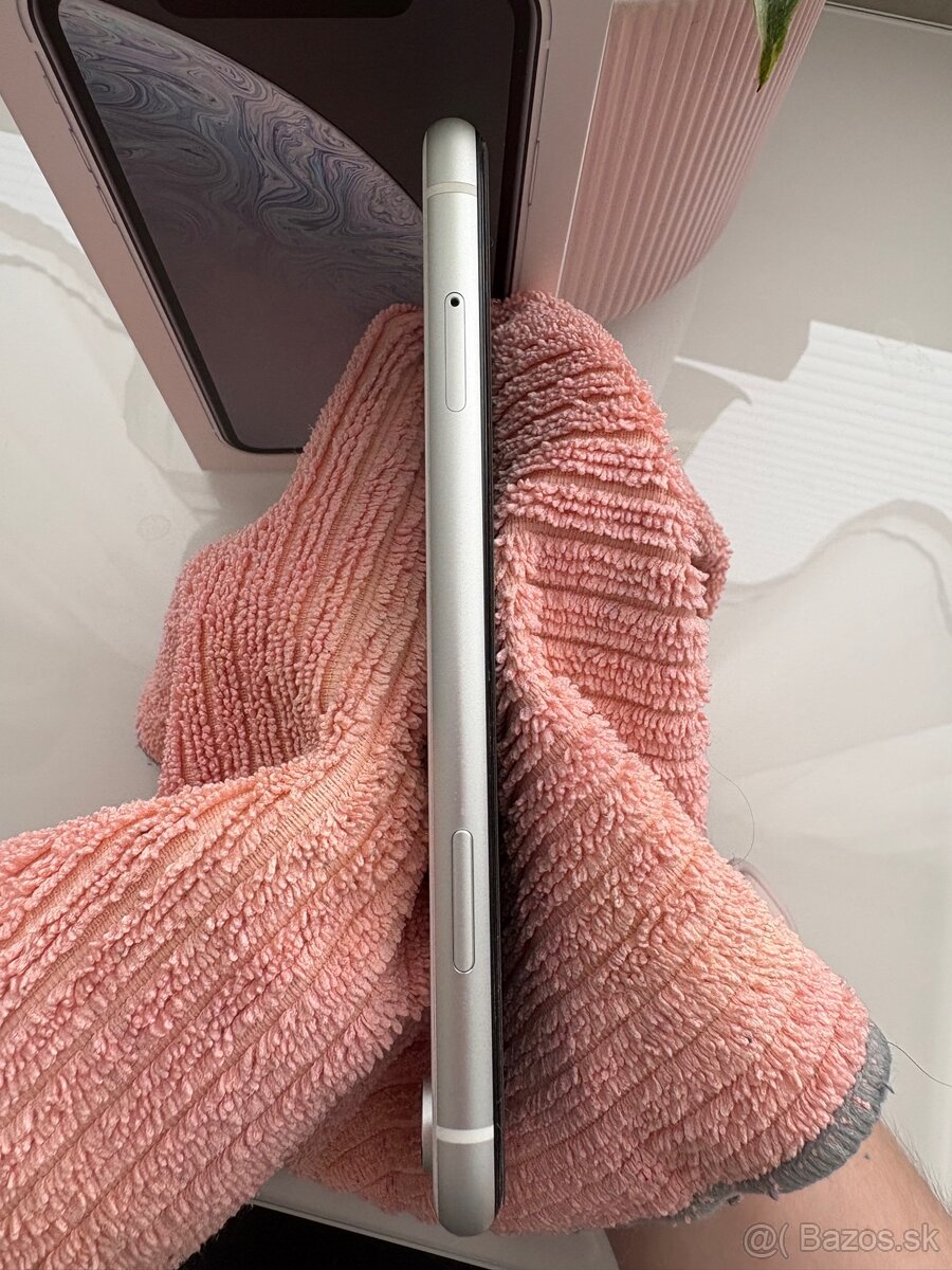 iPhone XR 64GB biely - 8