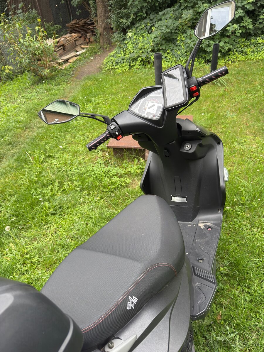 Skúter 125 - 8