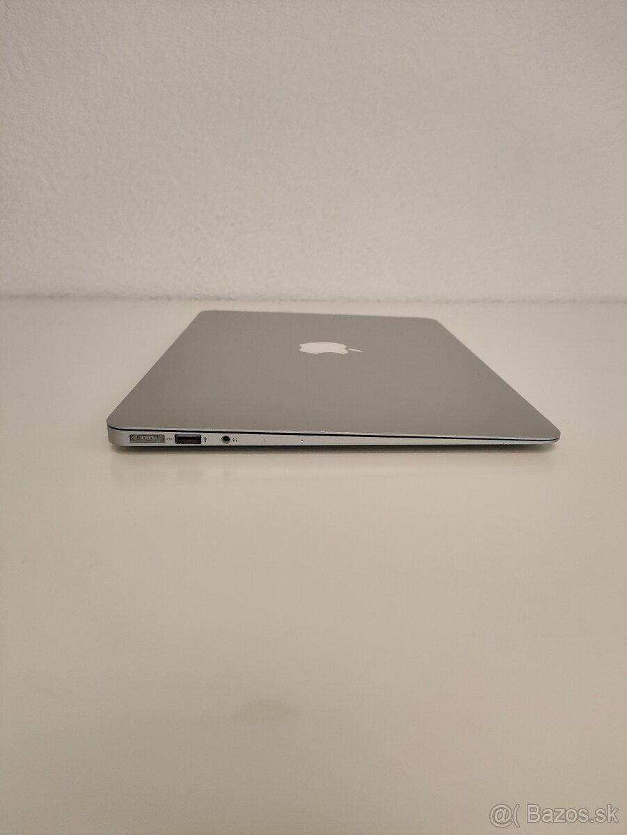 MacBook Air 2015 | i7 • 8GB • 128GB SSD - 8