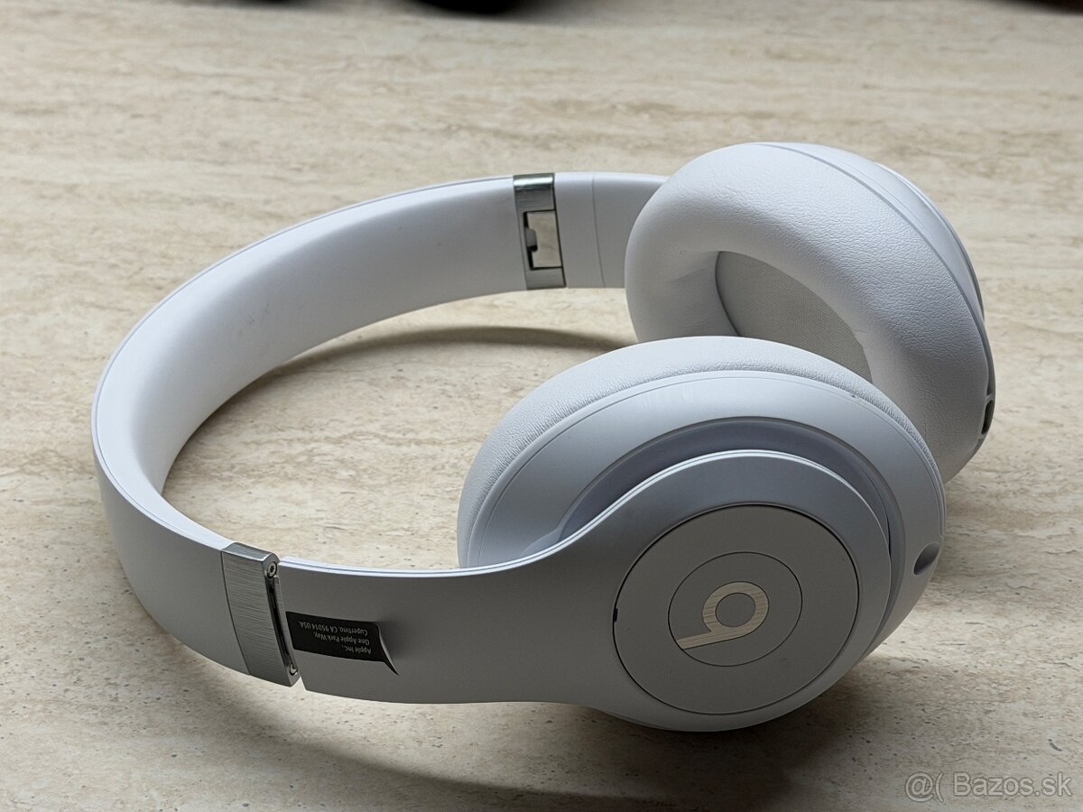 Beats Studio Pro - 8