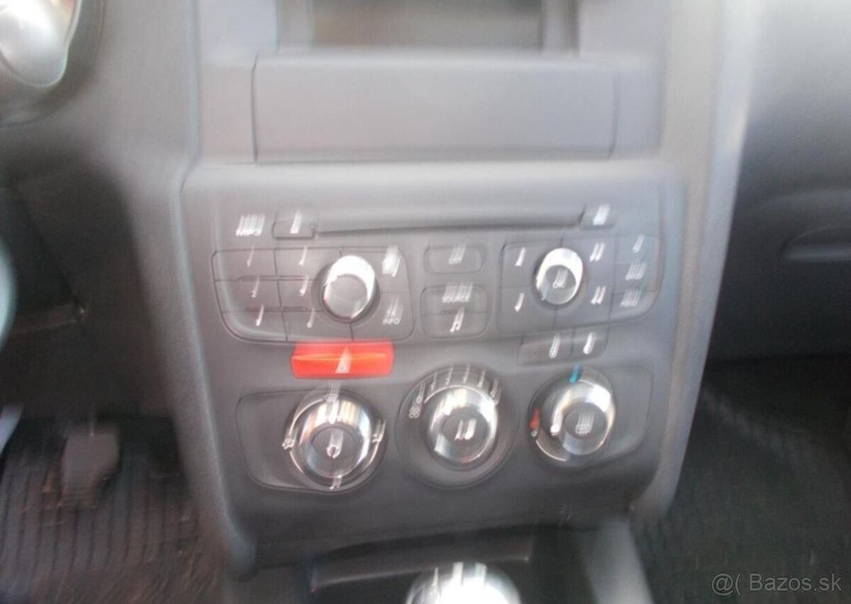 Citroën C4 1,2 benzín manuál 81 kw - 8