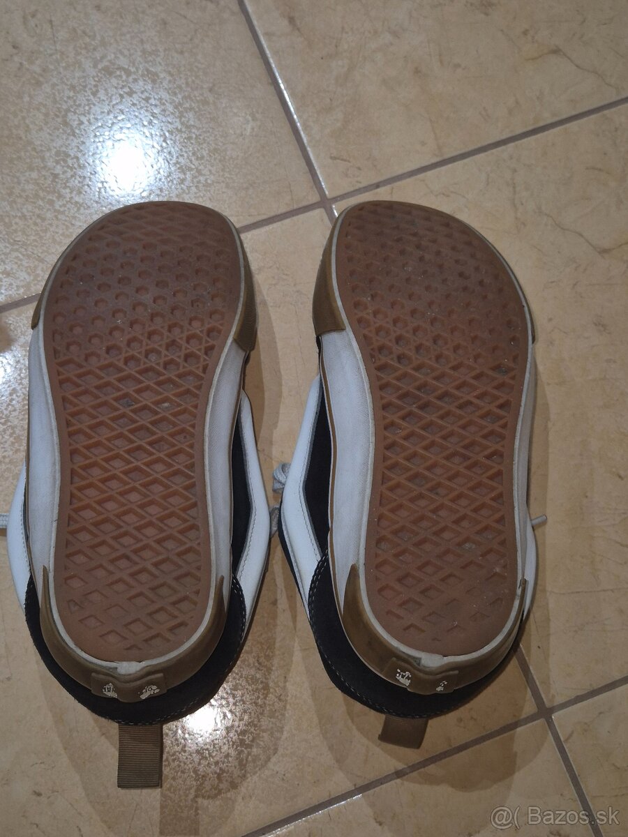 Tenisky botasky Vans Knu Skool VN0009QCCJI1 Čierna farba - 8