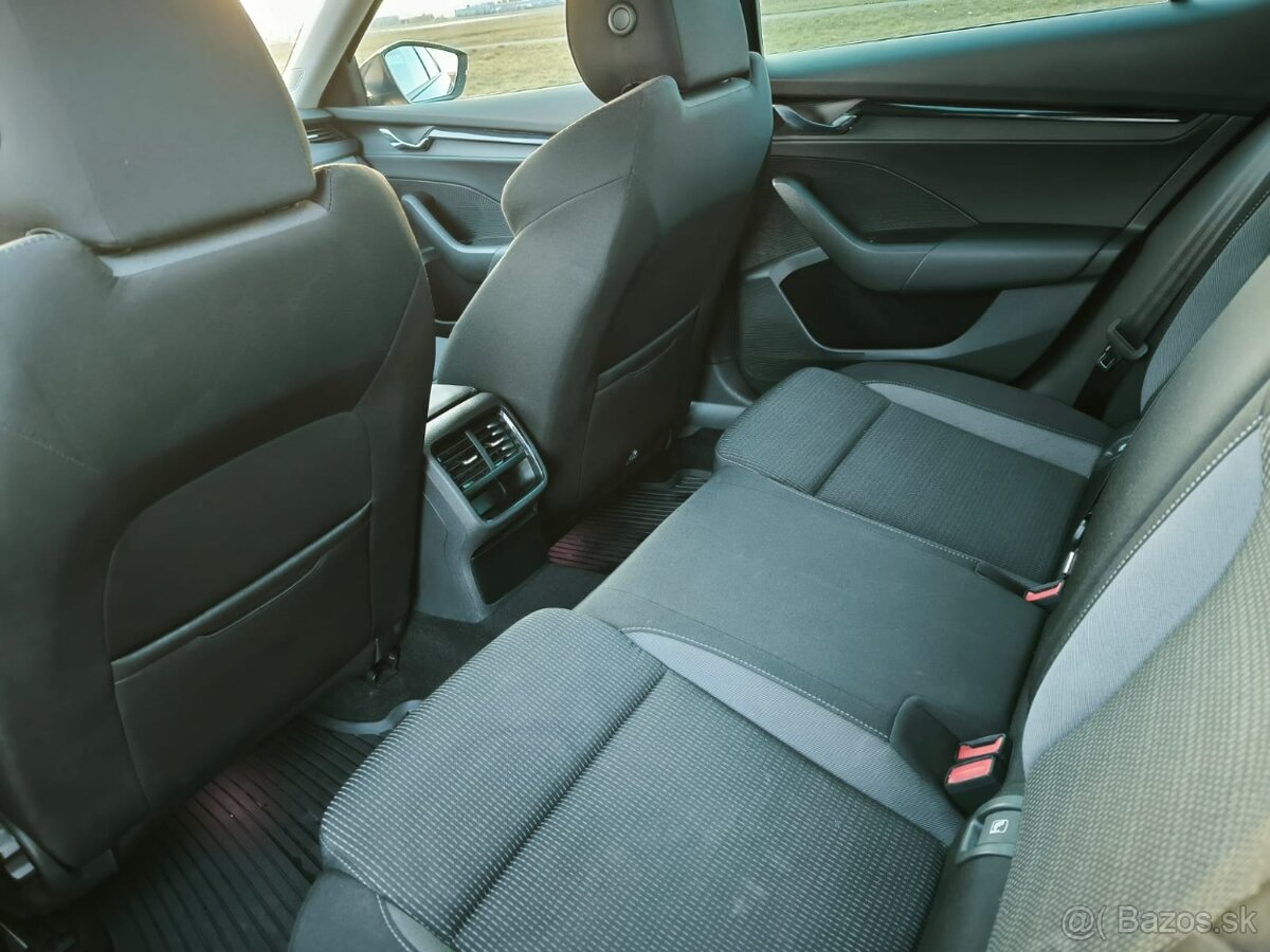 Škoda Octavia 2.0 TDI SCR Joy - 8
