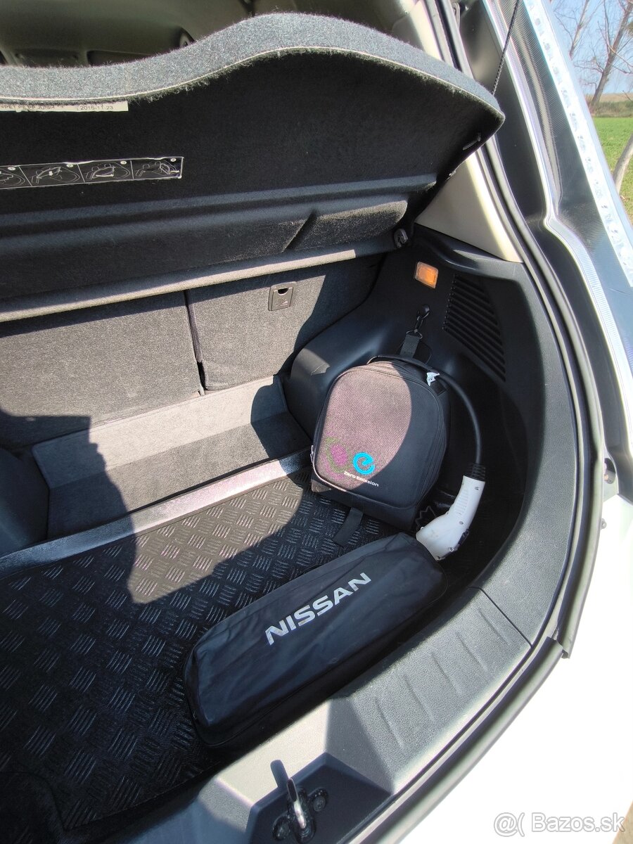 predám Nissan Leaf 30KWH 2017 + tep. čerpadlo - 8