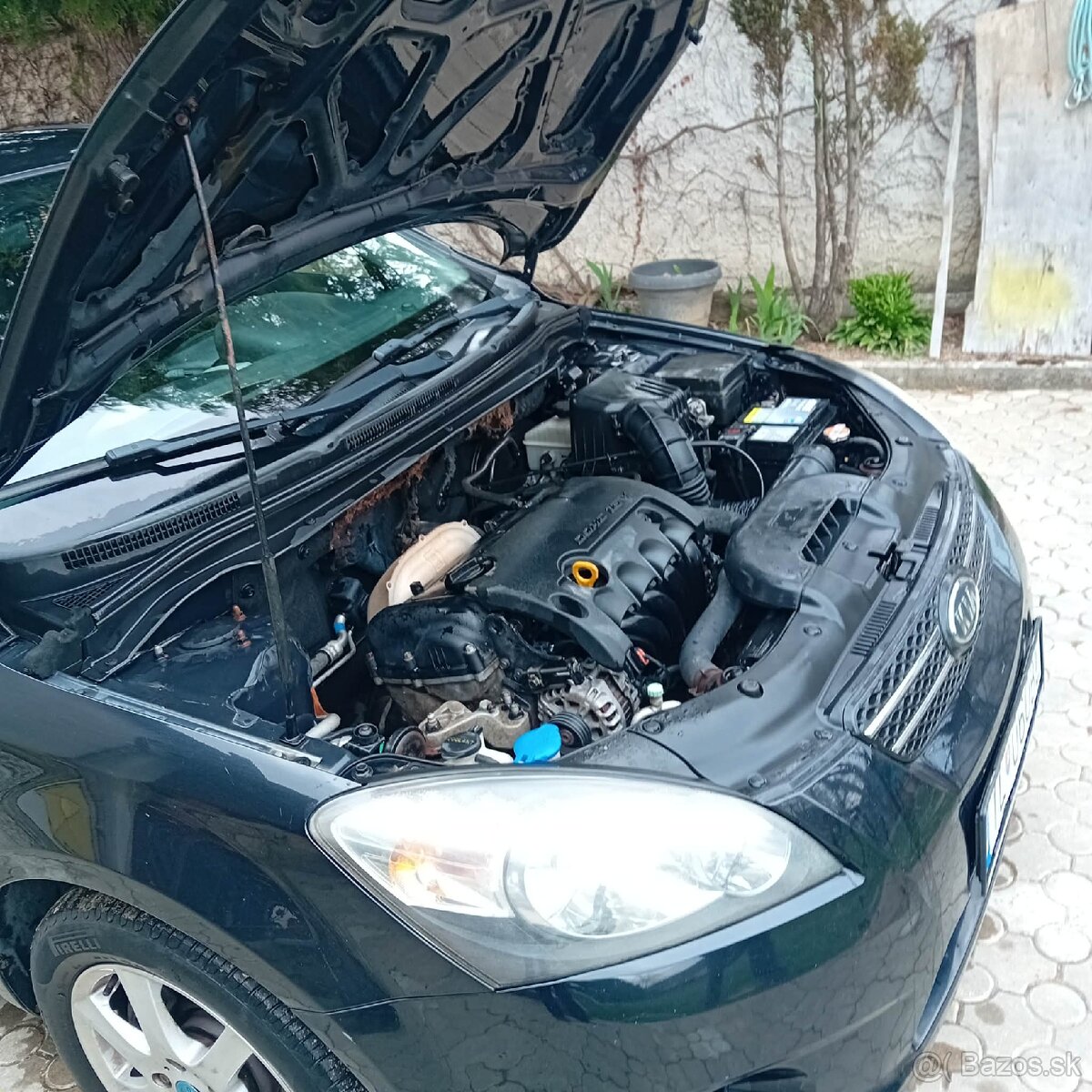 Predám Kia CEED 1.4 Benzin - 8