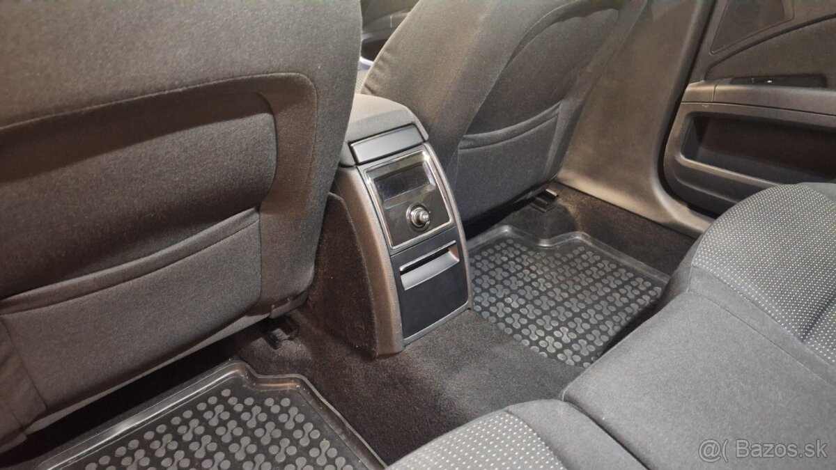 Skoda Superb Combi 1.6TDI 77kw 2013 - 8