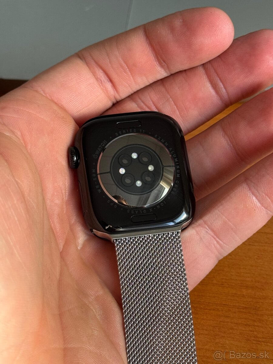 Apple Watch 11 42mm JET BLACK - nové, neaktivované - 8