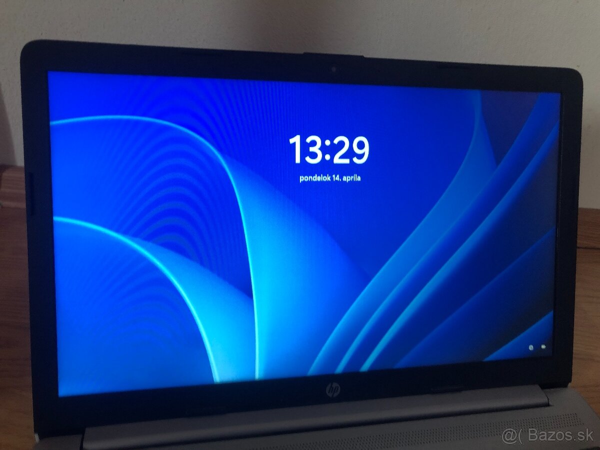 ✅Pracovný notebook HP 250 G7 - 8