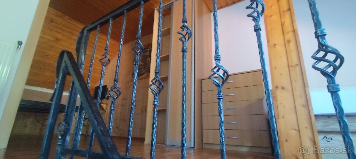 Predaj penziónu a chaty dražbou v obci Vinné - 8