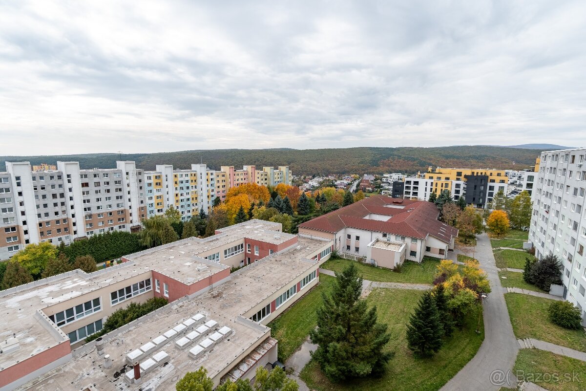 3 IZBOVÝ BYT l KOŠICE – KVP – HEMERKOVA l LOGGIA, 79 M² - 8