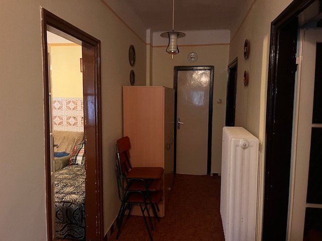 MAĎARSKO - GIBÁRT PRI ENC - 4 IZBOVÝ RD SO ZÁHRADOU - 8