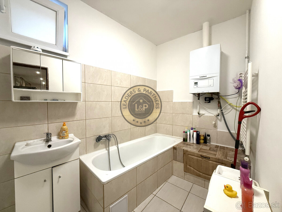 Na predaj rodinný dom po rekonštrukcii v obci Zeleneč - 8