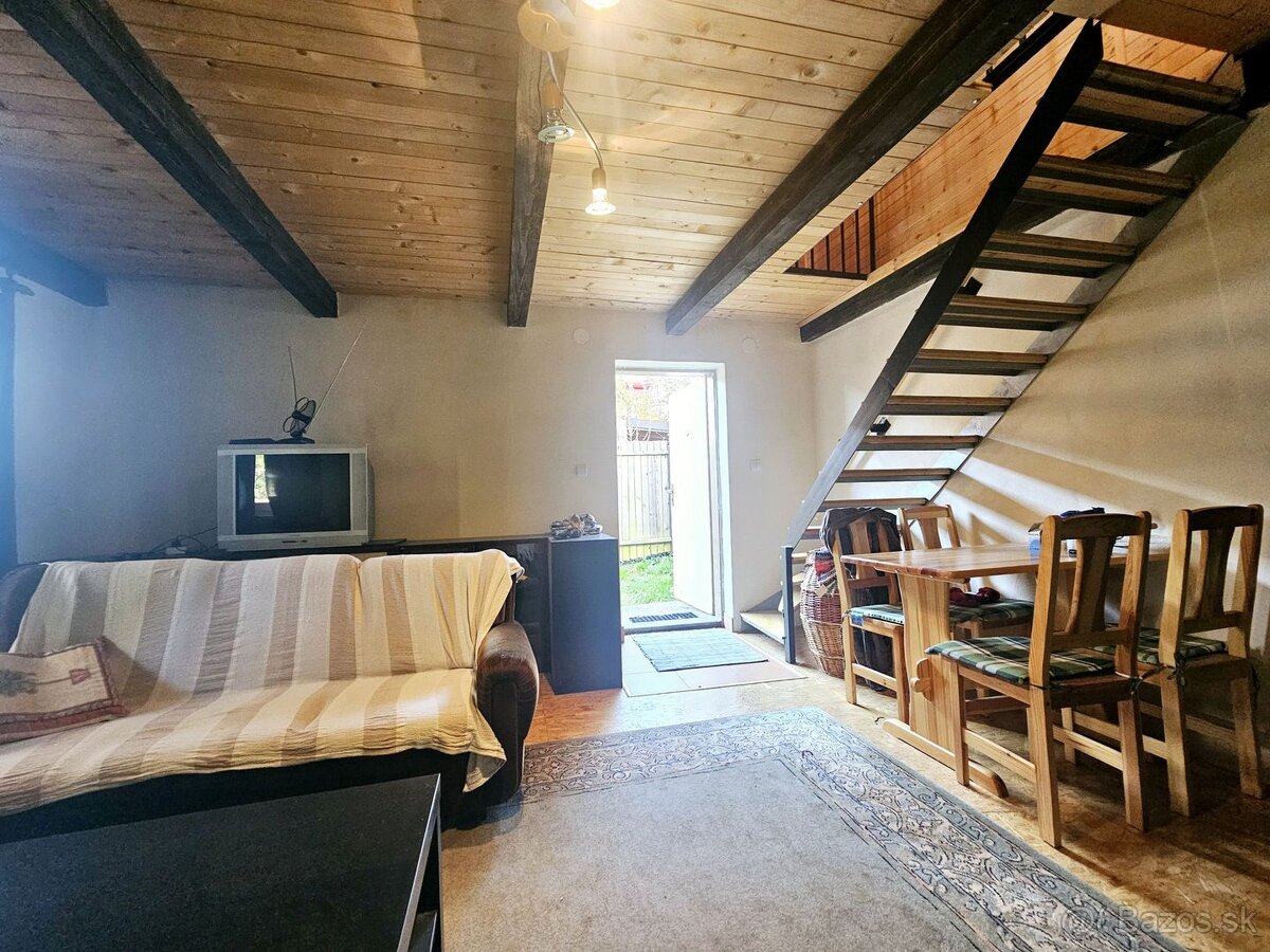 Rezervované Na predaj murovaná dvojpodlažná chata, Čermel, K - 8