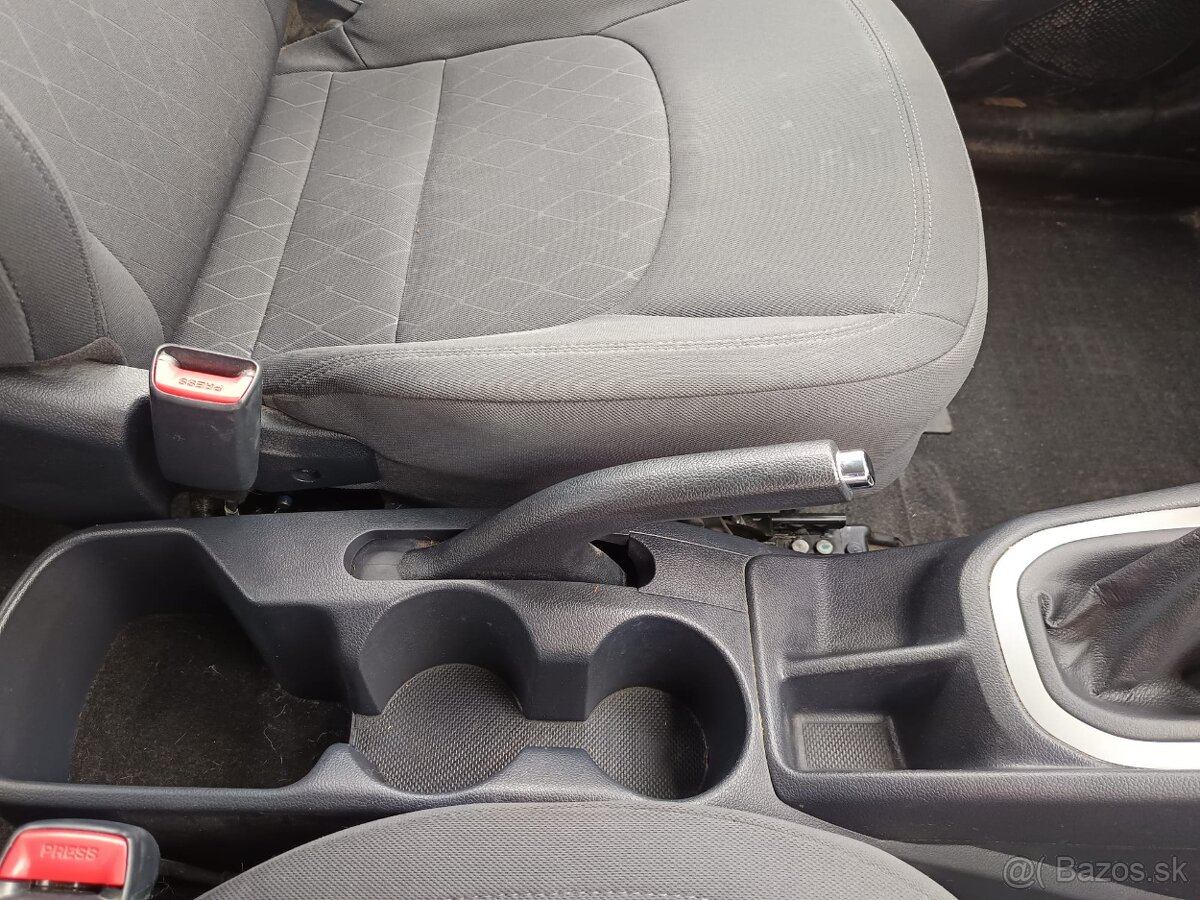 Predám KIA RIO sedan 1,2 málo jazdená - 8