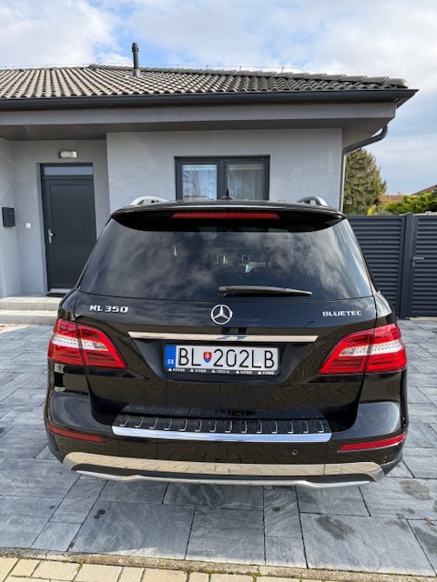 Mercedes-Benz ML 350 BLUETEC 4MATIC - 8