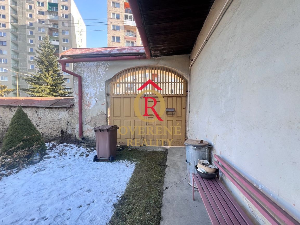 Na predaj rodinný dom s veľkou záhradou - Revúca / centrum D - 8