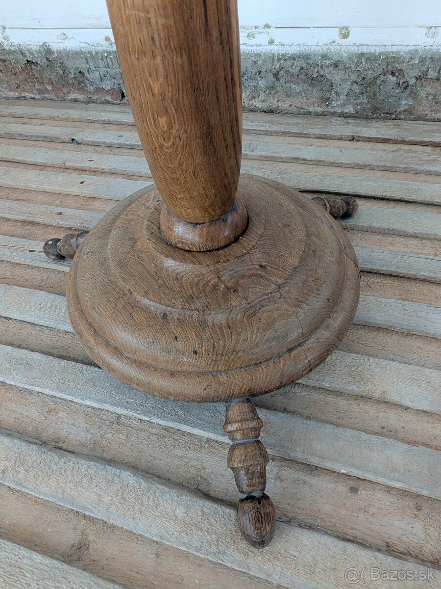 Stojanový vešiak - 8