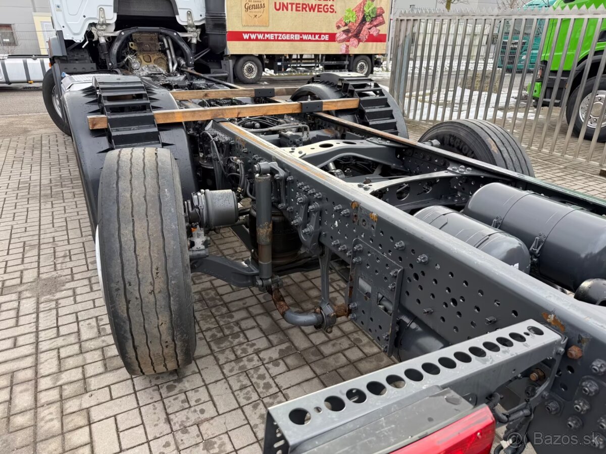 Mercedes-Benz Actros 2553 podvozek - 8